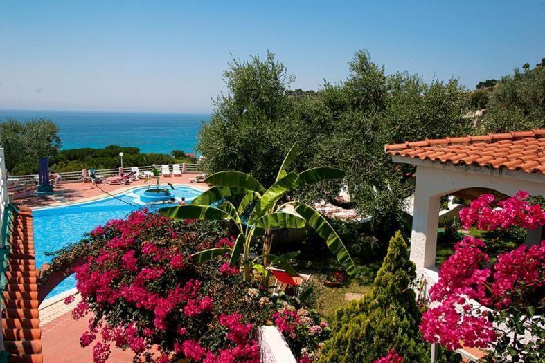 Residence Villaggio Smedile Capo Vaticano Exterior photo